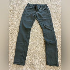 Vanilla Star Straight Leg Pants Size 5 Olive Green Khaki